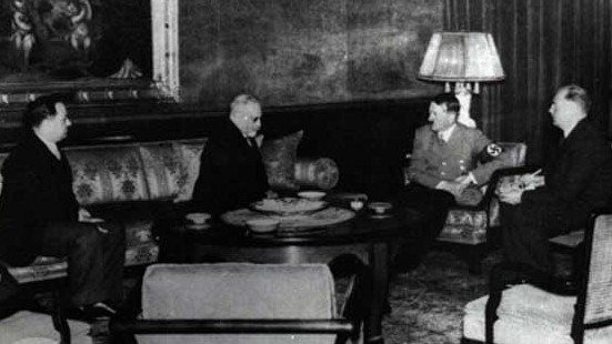 Reza Shah's ambassadors meeting with Hitler